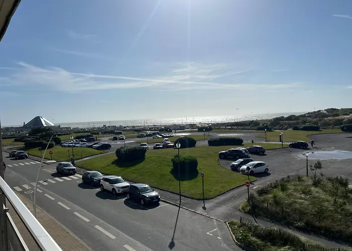 Le Grand Large Front De Appartement